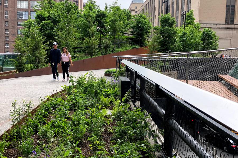 Walkway to The Spur