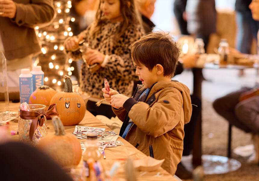 pumpkin decorating